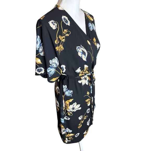 Aritzia Babaton Wallace Black Floral Wrap Dress Size Large - Picture 2 of 5